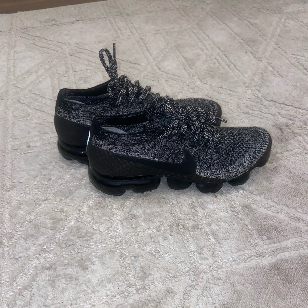 Nike Air VaporMax
Oreo 2.0 (Women's)